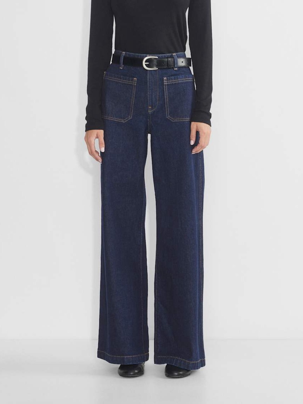 Wilfred Stardom Pocket Wider Jean in No-Stress Dark Blue - 26